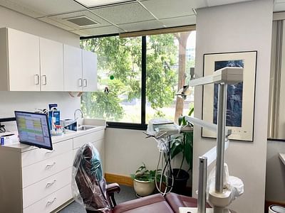 Queen's Crown Dental