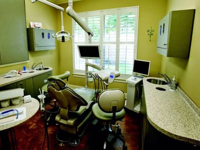 R Michael Lee Family Dentistry