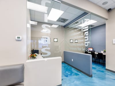 Risas Dental and Braces - Maryvale