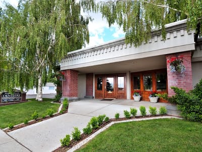 Roberts & Hall Dentistry