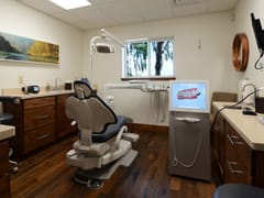 Roberts & Hall Dentistry
