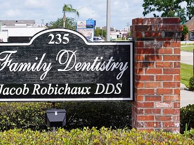 Robichaux Family Dental