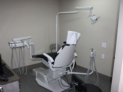 Roy Dental Care - Smile Makeovers and Dental Implants