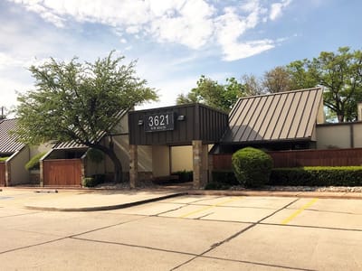 Saxon Dentistry: Chris Saxon DDS