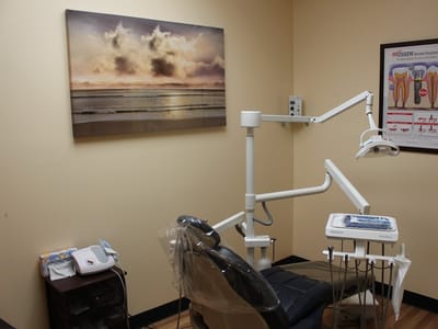 Smile Now Dental: Thomas Pham, DMD