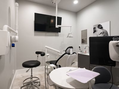 Smileology Miramar Beach - Implant, Cosmetic & Family Dentistry