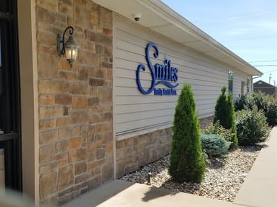 Smiles Family Dental : Dr. Jamie Williams, DDS