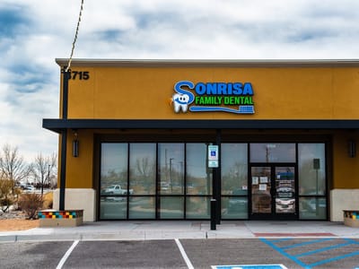 Sonrisa Family Dental