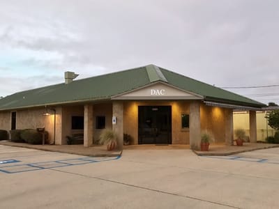 The Dental Arts Center : Jonathan Beaugez DMD