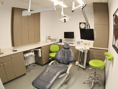 The Dentists on Pearl