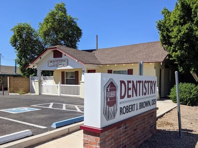 The Gilbert Dentist