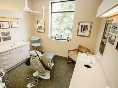 University Ave Dental