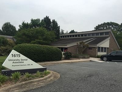 University Dental Associates - Hawthorne