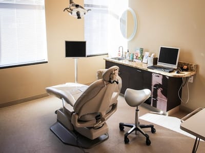 Uptown Comprehensive Dentistry and Prosthodontics: John Chen, DDS