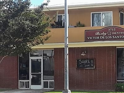 Victor De Los Santos Cosmetic & Family Dentistry