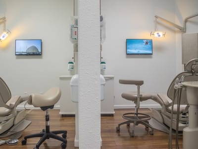 WhiteCrest - Smart Dentistry